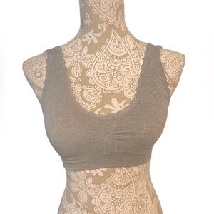 Daisy Fuentes Women’s Size Small Grey Bra